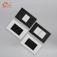 Enchufe de pared al por mayor tipo 118 estándar de EE. UU. con puerto de carga USB tipo C 5V 2.1A Panel de PC ignífugo con cepillo