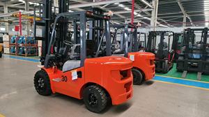EVERLIFT 4 Ton Yüksek Verimli Çok Fonksiyonlu Dizel Forklift Aynı Güçte Atölye Ağır Malzeme Taşıma - Product Image 4