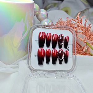 Arte 3D hecho a mano acrílico artificial ataúd largo diseñado personalizado falso prensa <span class=keywords><strong>de</strong></span> <span class=keywords><strong>uñas</strong></span> vino rojo diamante prensa en las <span class=keywords><strong>uñas</strong></span> - Product Image 3