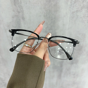 Gafas Rectangulares para Miopía Unisex con Protección Anti Luz Azul, Tamaño Mediano, Lentes de PC, Origen Taizhou, Modelo 31150 - Product Image 1