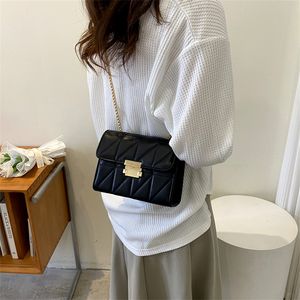 Petit sac rétro de <span class=keywords><strong>style</strong></span> Hong Kong pour femmes, nouvelle chaîne décontractée élégante <span class=keywords><strong>2022</strong></span> et carré à bandoulière à une épaule à la mode - Product Image 3