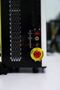 Limpieza láser de pulso de 200W más rápido que las máquinas de chorro de <span class=keywords><strong>arena</strong></span> limpiador de agua salada equipo de eliminación de óxido pintura de óxido limpio - Product Image 4