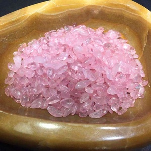 Chips di Quarzo Rosa Naturale Lucidato all'Ingrosso, Cristalli Frantumati per Feng Shui e Decorazioni Matrimoniali - Product Image 4