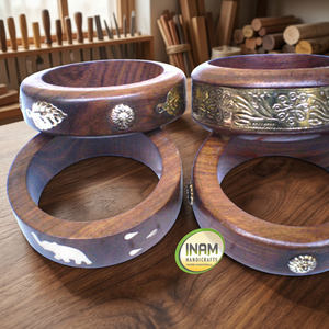 Antiguos brazaletes de madera hechos a mano hermosos y de diseñador con trabajo de incrustaciones de latón por INAM HANDICRAFTS - Product Image 4