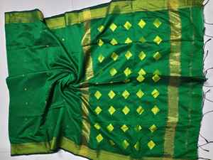 Sarees Maheshwari sur mesure Art textile traditionnel tissé à la main de Maheshwar pour tenue de bureau et fêtes festives - Product Image 2