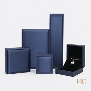 Caja de Joyería de Diseño, Caja de Regalo de Joyería de Cuero PU Personalizada de Lujo, Inserto Flocado, Estampado en Relieve, Logotipo Personalizado, Precio al por Mayor - Product Image 1