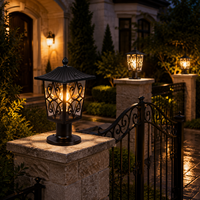 Lampadaire extérieur classique moderne avec motif décoratif en spirale et verre transparent