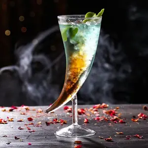 Top 10 chất lượng độc đáo bán buôn độc đáo tinh thể thủy tinh mặt trăng hình dạng rượu sâm banh Whisky thủy tinh cho nhà Thanh