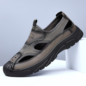 รองเท้าแตะตาข่ายแบบเจาะรูสำหรับผู้ชายแบบสวมพื้นนุ่มรองเท้ากีฬาลำลองสีเทาสีดำสีน้ำตาล - Product Image 1