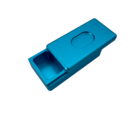 Boîte à snus personnalisée en aluminium 6061 à double compartiment avec couvercle coulissant, finition sablée et anodisée, pour le stockage portable du tabac, usinée par électro-érosion à fil.