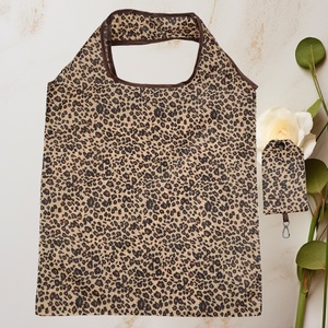 กระเป๋าผ้าโพลีเอสเตอร์พับได้พร้อมโลโก้สั่งทำ หูหิ้วยาว กระเป๋าถือสั่งทำ กระเป๋าช้อปปิ้ง กระเป๋าโฆษณาสำหรับการค้าข้ามพรมแดน - Product Image 3