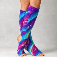 Chaussettes de yoga et de Pilates antidérapantes à bout ouvert, talon ouvert, côtelées, hauteur genou, avec motif par sublimation, personnalisables en gros