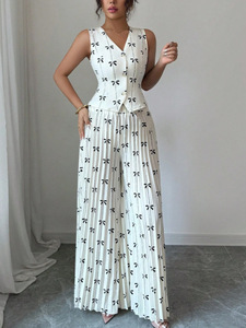 Completo coordinato due pezzi da <span class=keywords><strong>donna</strong></span> bianco e nero con stampa a fiocco: gilet senza maniche con scollo a V e bottoni e pantaloni a gamba larga a vita alta plissettati – Outfit estivo - Product Image 3