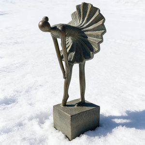 Figurine élégante de ballerine en résine, statue de danseuse abstraite, sculpture moderne pour la décoration de la maison ou du bureau - Product Image 3