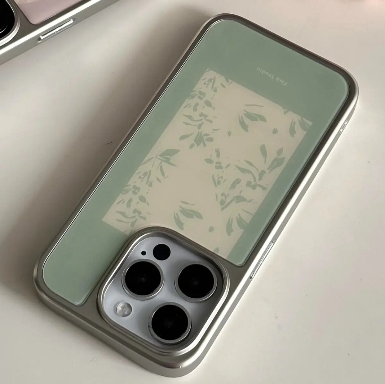 Electroplated silver transparent hydrogel case green