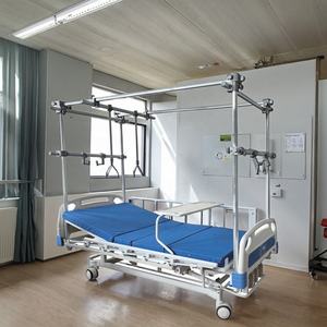 Letto Ortopedico per Trazione con Telaio Rimovibile in Metallo Regolabile Moderno per Trattamento Fratture Uso Scolastico - Product Image 1
