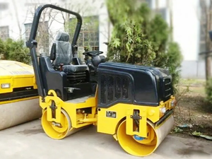 LTC204 Preisgünstige Straßenbaumaschine 4-Tonnen-Vibrationswalze mit Doppeltrommel zum Verkauf - Product Image 2