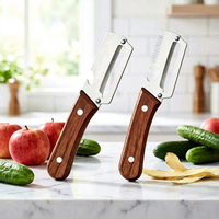 Multifunctionele roestvrijstalen groenteschiller met houten handvat en flesopener voor keuken, fruit en aardappelen