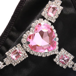 2023 nuevo diseño de ropa interior de diamantes de imitación Día de San Valentín Sexy cristal Rosa Tanga <span class=keywords><strong>bragas</strong></span> cuerpo joyería cadena para <span class=keywords><strong>novia</strong></span> mujeres - Product Image 4