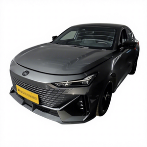 Voitures d'occasion Changan, voiture d'occasion UNI-V, berline à essence 2023, édition <span class=keywords><strong>Prestige</strong></span> 1.5T, voiture compacte, véhicule d'occasion, voiture de seconde main - Product Image 1