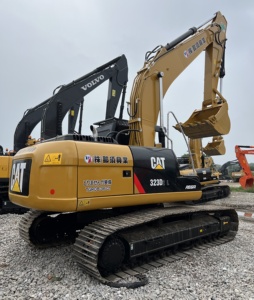 Excavadora Hidráulica CAT323 Usada de Japón, 23 Toneladas, Pocas Horas de Uso, Modelo Cat 323D2L con Motor C7.1 en Venta - Product Image 1