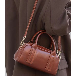 Bolso de Mano de Alta Gama Más Vendido, Bolso Boston Tipo Almohada, Bolso Bandolera de Cuero Suave Vintage para Mujer - Product Image 5