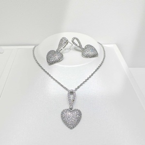 Ensemble collier et boucles d'oreilles de luxe en argent sterling 925 OEM, forme cœur géométrique, plaqué or, zircon, pour femmes. - Product Image 5