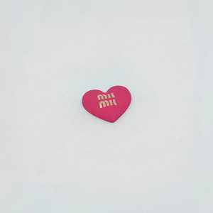 Accesorio de Corazón Metálico Láser Versátil y Moderno de 22*18mm - para Ropa, Accesorios para el Cabello y Fundas de Teléfono - Product Image 4