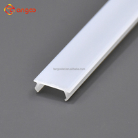Couverture de diffuseur opale en polycarbonate ou PC abat-jour linéaire blanc laiteux sur mesure pour lampes à led usine d'extrusion de plastique