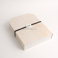 Coffret Découverte d'Huiles de Parfum Attar Oud en Bouteille 5ml, Boîte Cadeau en Papier Plat Magnétique Beige avec Estampage à Chaud Doré