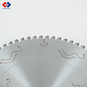 <span class=keywords><strong>Lame</strong></span> <span class=keywords><strong>de</strong></span> <span class=keywords><strong>scie</strong></span> <span class=keywords><strong>circulaire</strong></span> Donglai 300 mm 72 dents avec angle <span class=keywords><strong>de</strong></span> coupe négatif, dents Kunlun améliorées, sans besoin <span class=keywords><strong>de</strong></span> réglage/gravure, pour le dimensionnement des panneaux - Product Image 3