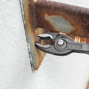 Pince à mâchoires doubles KNIPEX 82 01 200 SB avec capacité de préhension avant et latérale, avec revêtement plastique antidérapant - Product Image 4