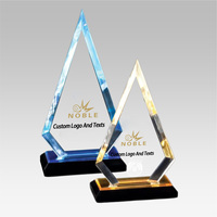 Noble fabricante al por mayor barato corte personalizado pico acrílico oro azul serie deportes personalizado logotipo trofeo premios