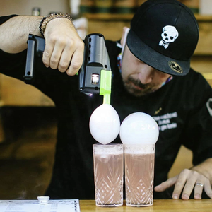 Meilleur cadeau Mini Flavour Blaster <span class=keywords><strong>Générateur</strong></span> <span class=keywords><strong>de</strong></span> <span class=keywords><strong>fumée</strong></span> <span class=keywords><strong>froide</strong></span> en métal Infuseur <span class=keywords><strong>de</strong></span> saveur Flavour Blaster Pistolet à bulles électronique Fête Nourriture Contact - Product Image 3