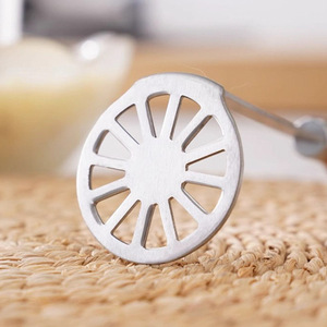 Écrase-pommes en acier inoxydable avec manche en bois, outil de cuisine sûr pour les aliments pour bébés et l'usage domestique - Product Image 4