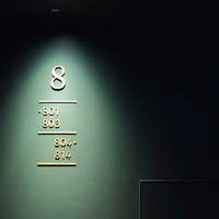 Enseigne en lettres métalliques modernes personnalisées pour l'extérieur, résistante aux intempéries, lettres 3D pour façade de bâtiment et signalétique commerciale