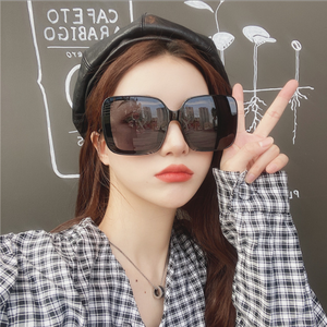 Gafas <span class=keywords><strong>de</strong></span> sol cuadradas <span class=keywords><strong>de</strong></span> <span class=keywords><strong>moda</strong></span> Vintage 2023 <span class=keywords><strong>para</strong></span> <span class=keywords><strong>mujer</strong></span>, montura rectangular grande, <span class=keywords><strong>lentes</strong></span> UV400, gafas <span class=keywords><strong>de</strong></span> sol Retro - Product Image 1