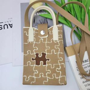 Bolso cruzado mini tejido con diseño de rompecabezas, bolso para teléfono para mujer, uso diario informal - Product Image 1