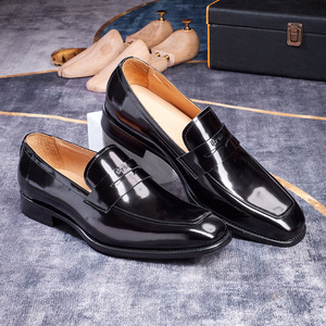 Mocasines de Cuero Charol Negro para Hombre, Diseño Brillante Sin Cordones con Punta Puntiaguda para Eventos Formales de Negocios y Bodas, para Caballeros Modernos - Product Image 5