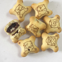 Biscuits fourrés en forme d'ours à la fraise, croustillants et sucrés, sachet de 15g, biscuits en gros B2B