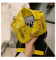 Sacs en forme de veste drôles en cuir Pu avec chaîne sacs à main en bandoulière pour femmes sacs pour enfants sacs à main 2022