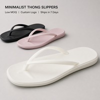 Damen Einfarbige Schlanke Zehensteg-Sandalen mit Offener Spitze, Plateau und Slip-On-Design für Sommer, Pool und Strand, mit Individuellem Logo