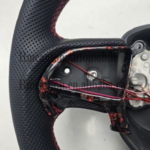Nuevos Productos Exclusivos: Volante Deportivo de Fibra de Carbono Forjada con Empuñaduras de Cuero y Luces LED para Dodge Challenger SRT - Product Image 6