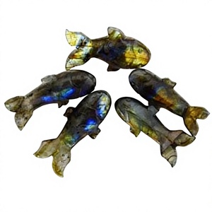 HARI OM CREATIONS, Labradorita Natural Certificada por IGI, Gema Tallada a Mano en Forma de Pez con Iridiscencia para la Elaboración de Joyas - Product Image 1