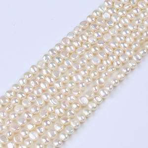 ไข่มุกน้ำจืดธรรมชาติจูจี้ ขนาด 5-6 มม. สีขาว รูปทรงบาร็อค รูปไข่ สองด้าน แสงสว่าง ร้อยเป็นสายสำหรับทำเครื่องประดับ DIY - Product Image 3