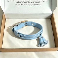 Collier pour chien artisanal JANYO, personnalisé, avec pompon, en cuir PU bleu clair, boucle dorée de qualité supérieure, anneau en D, réglable.