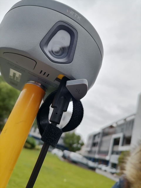 Navigation System Survey Software 25KM UHF GNSS Survey Instrument Visual Survey GNSS GPS Hi Target VRTK2 RTK System