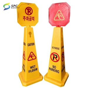 Cone de Sinalização de Advertência Personalizado em Plástico Multicolorido, Formato Pirâmide Quadrada, para Segurança em Piso Molhado e Escorregadio - Product Image 4