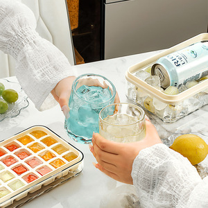 Yimijia Press Type Ice Cube Tray 1L Large Capacity With Lid For Family Use - Product Image 2