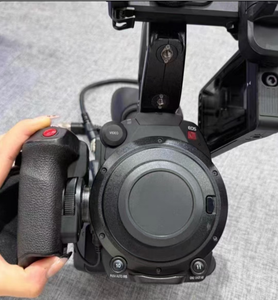 Cámara de Video de Alto Rendimiento 4K Cinema RAW Light Recording C200 Mark I - Product Image 3